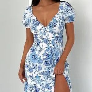 That’s So Fetch blue floral sun dress